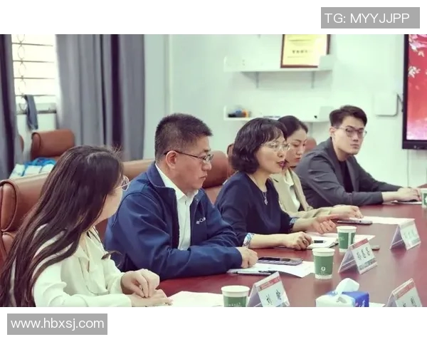 成都羽毛球队的团队协作精神与竞技表现的深度探讨 成都羽毛球队的团队协作精神与竞技表现的深度探讨